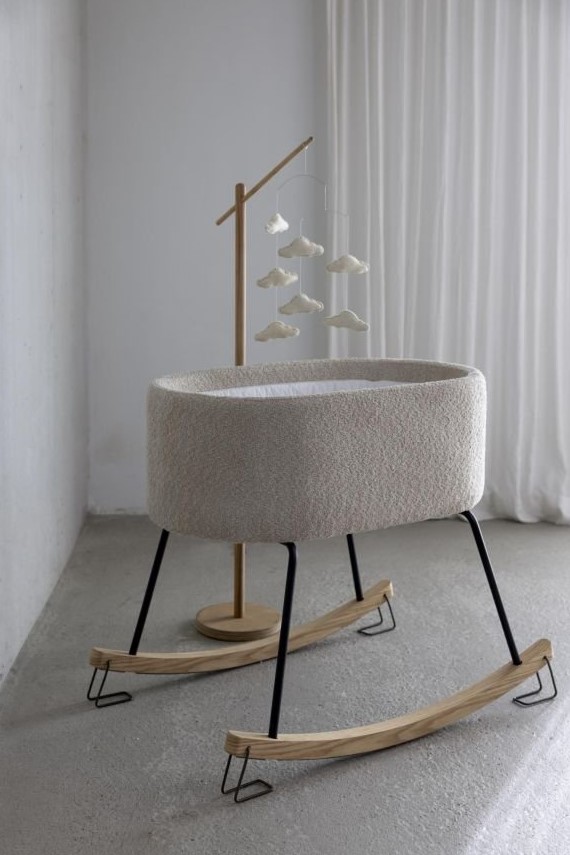 Drevený stojan na hračky ku Quax postieľke